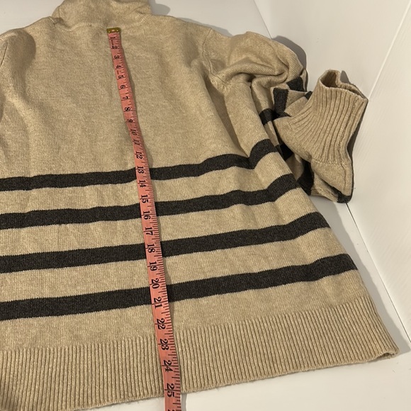 Michael Kors Large Sweater - Picture 10 of 12